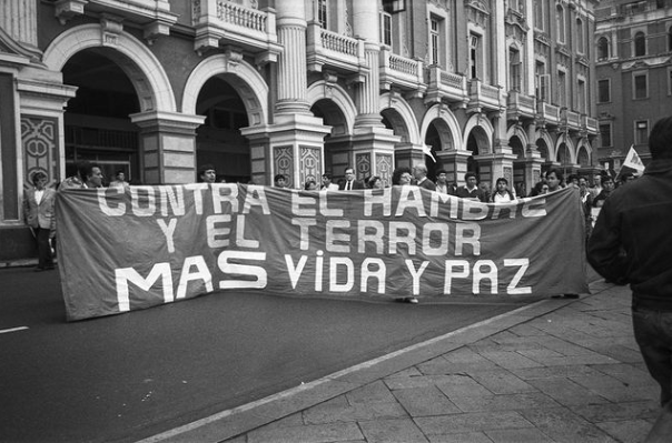 Plaza San Martín, 1991. Foto: Hisela Culqui / Tafos PUCP